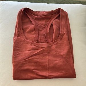 Lululemon Swiftly tank top